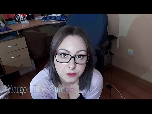 ❤️ Noia sexy amb ulleres xucla un consolador profundament davant la càmera ❌ Porno al ca.cbddeluxe.top ❌️